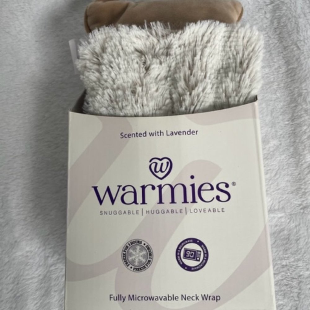 New in Box - Lavender scented microwaveable neck wrap